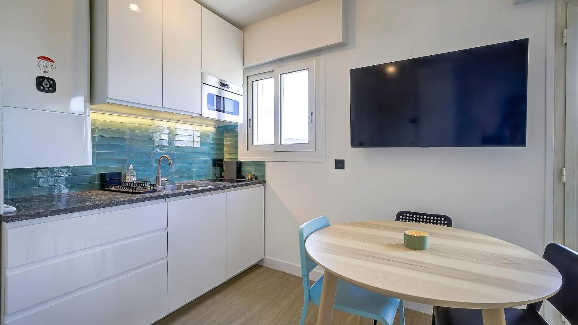 Magnifique Studio Le Dauphin 50M Des Plages Juan-les-Pins Apartment