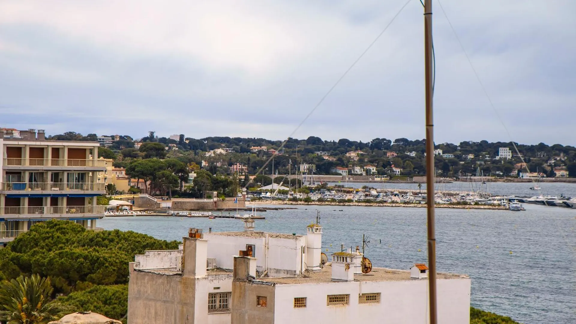 Magnifique Studio Le Dauphin 50M Des Plages Juan-les-Pins 0*,  France