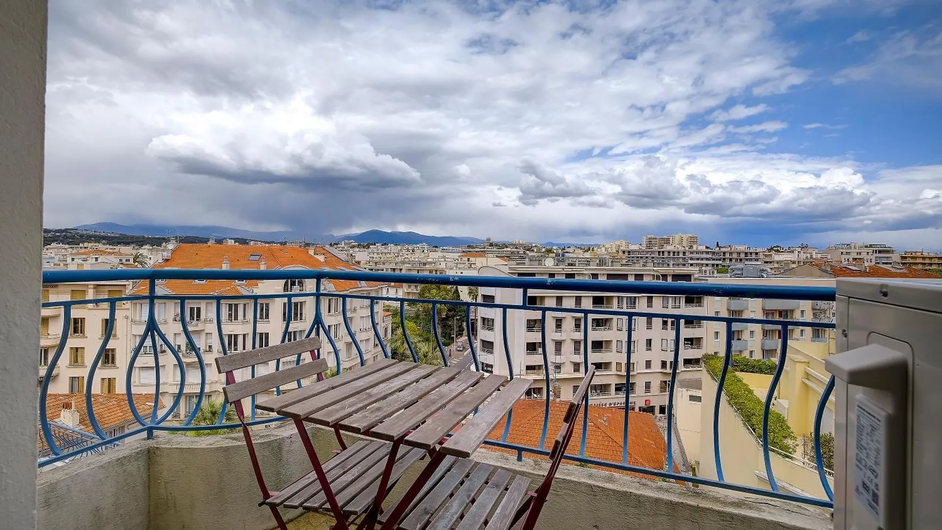 Magnifique Studio Le Dauphin 50M Des Plages Juan-les-Pins Apartment